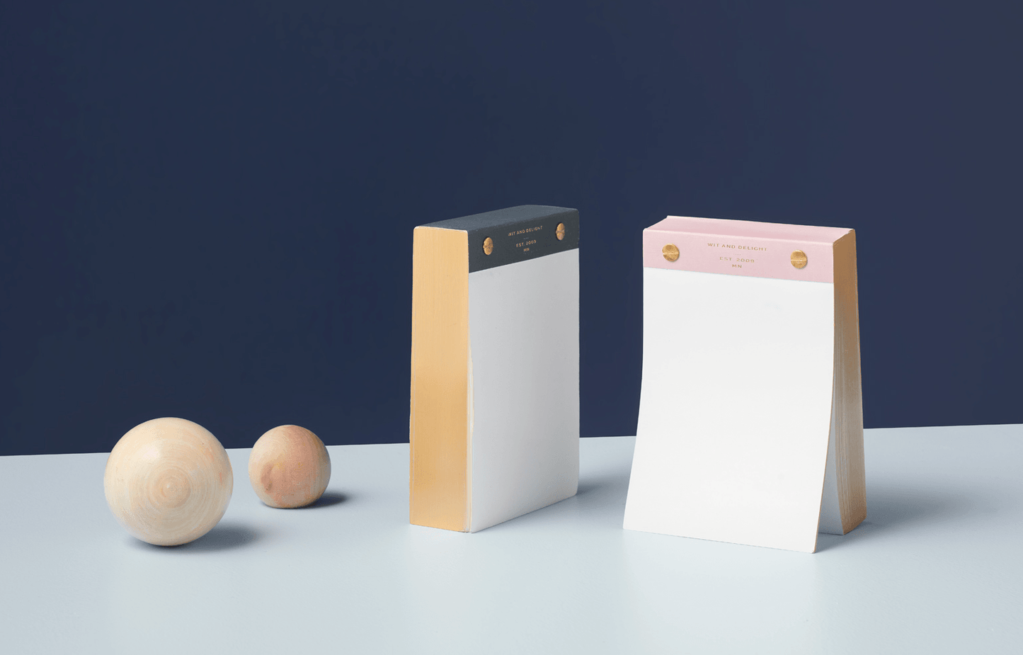 Wit & Delight - Desktop Notepad - Black - Poiemahomeco